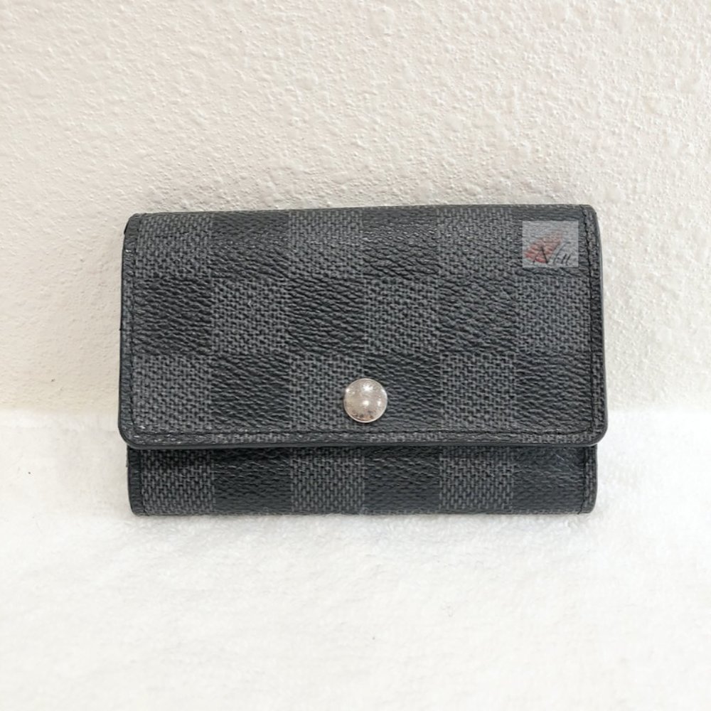 SOLD LOUIS VUITTON Damier Graphite 6 Keys Holder